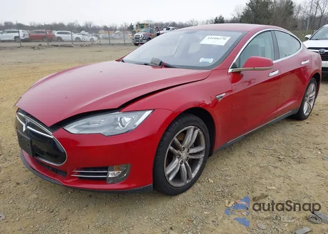 2013 Tesla Model S из США, поврежденный, VIN 5YJSA1DG4DFP20394